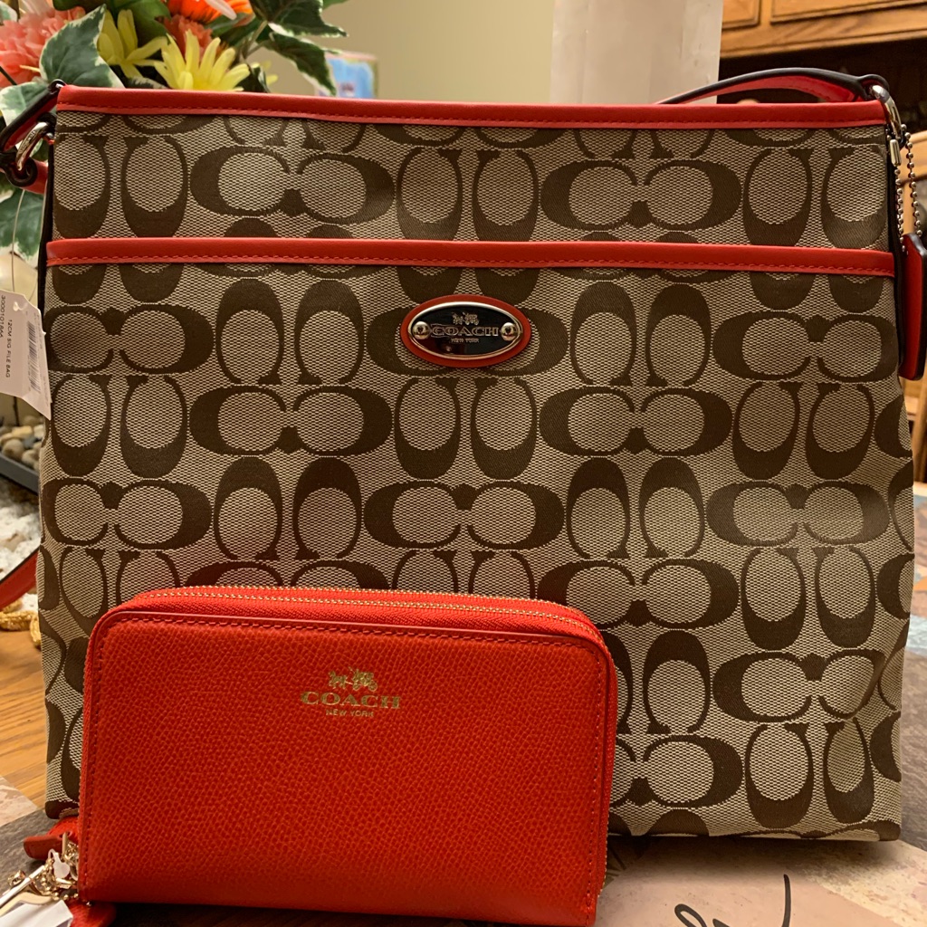 Nwt Coach Crossbody With Matching Wallet